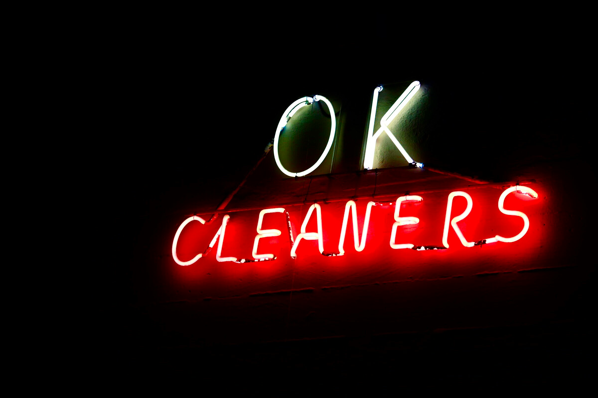 OK Cleaners neon signage